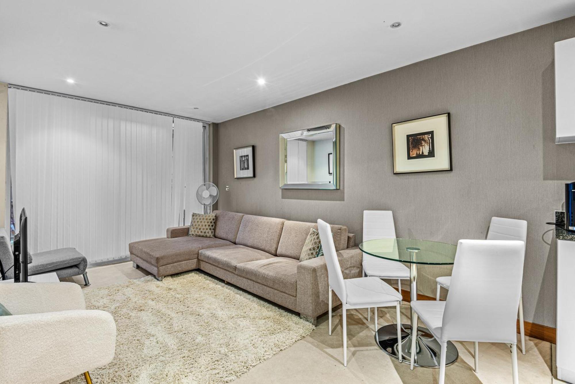 Londwell, Chelsea Living, Central Flat With Balcony London Exterior photo